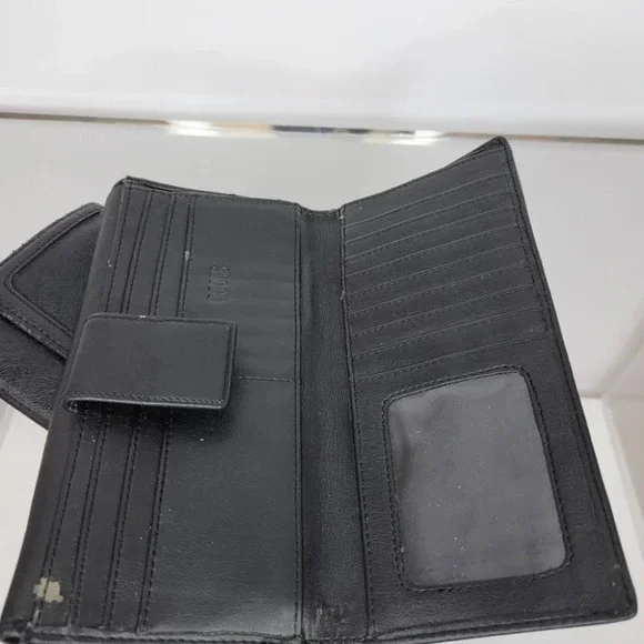 Roots/Guess  Wallets - Picture 4 of 6